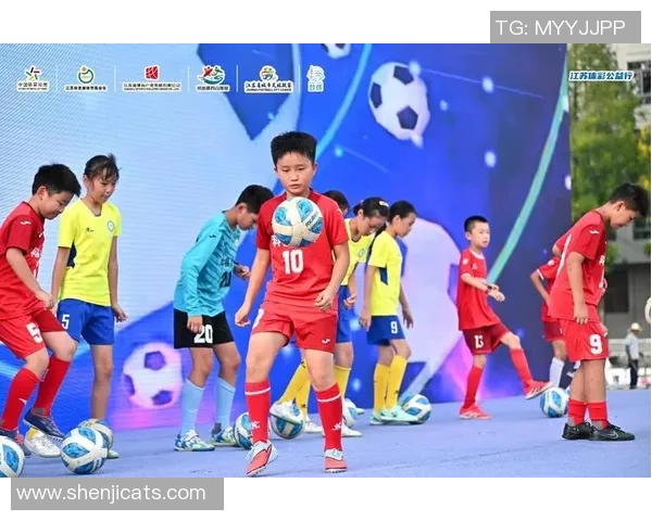 球星风采再现经典足球小将真实绿茵对决震撼上演